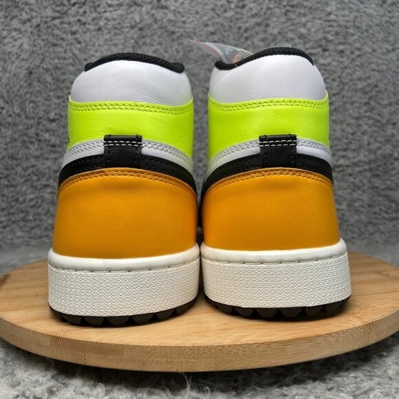 Athletic_Shoes